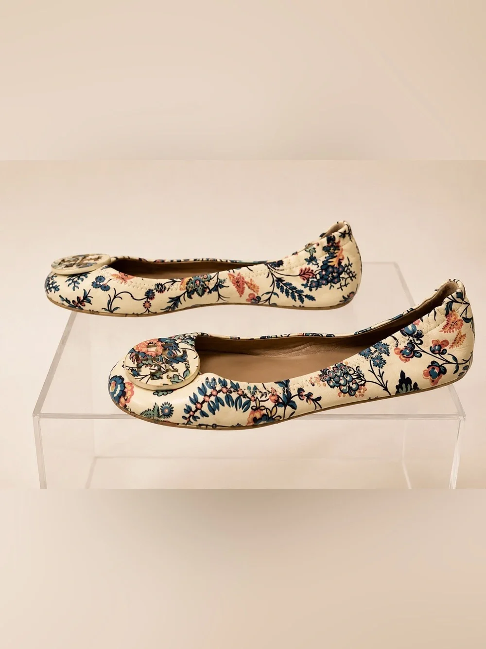 Tory Burch Reva Floral Ballet Flats Size 7 Cream Multicolor Leather Shoes